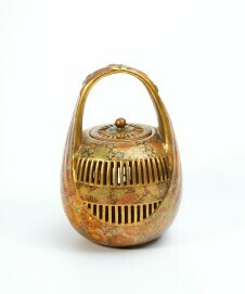 Grillenkäfig mit Deckel und Blumenmalerei, Satsuma-Keramik, Yasui, Chikuzan, Japan, um 1900. 